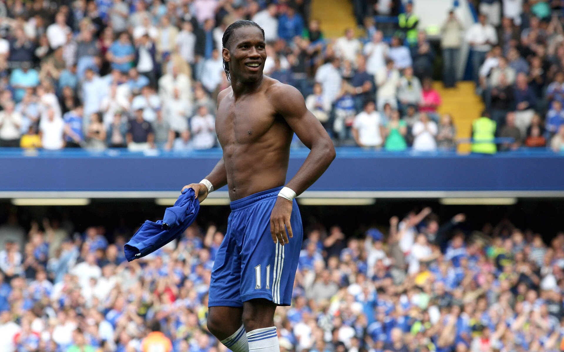 德甲激烈鏖战,比分2-2,比赛亮点:进球成功率高,传球准确性优异